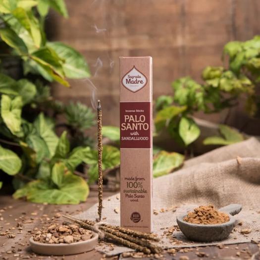 Incienso Natural Palo Santo y Sándalo Sagrada Madre 30g